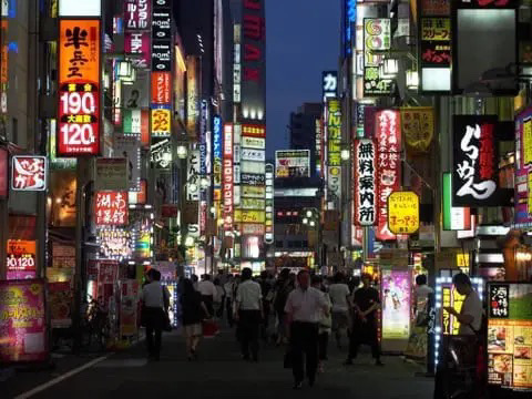 2025の規制強化とWeb戦略